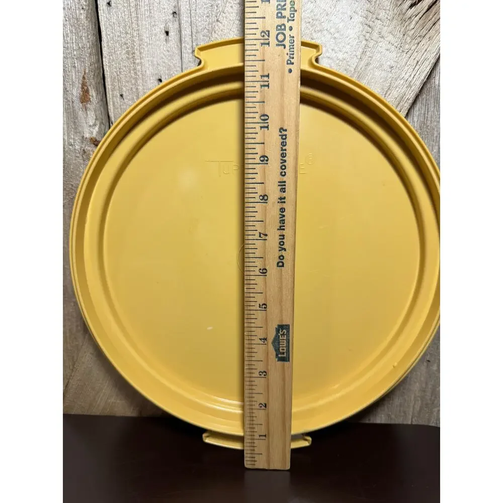 Vintage Tupperware Cake Saver #683 And #684 Carrier Taker Keeper Harvest Gold